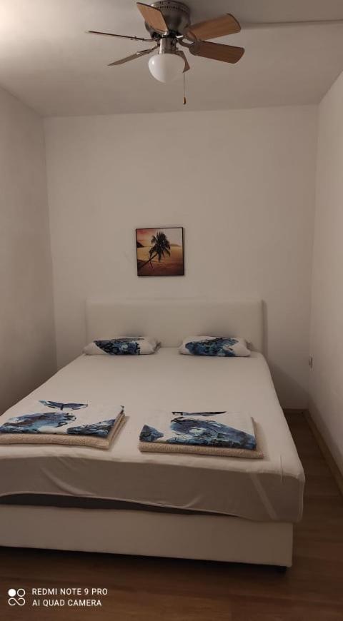 Apartmani Bezek Ston Exterior foto